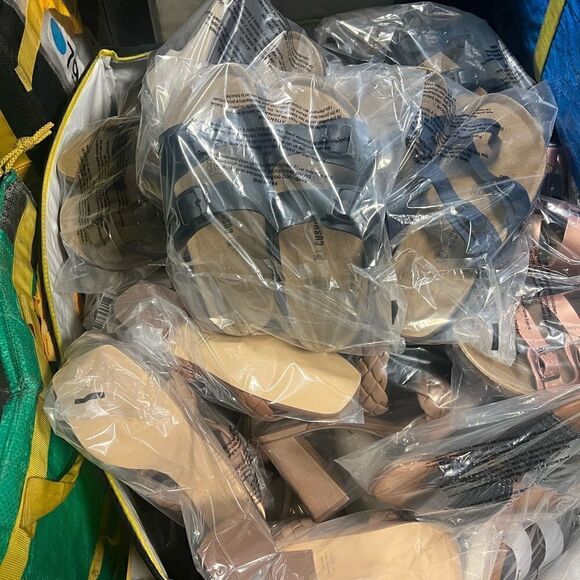 50 Pound Wholesale Lot Resellers:
New, Like New Condition, Sorted, Banded Pairs - Picture 5 of 15